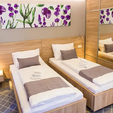 Fo Rest Apartment *